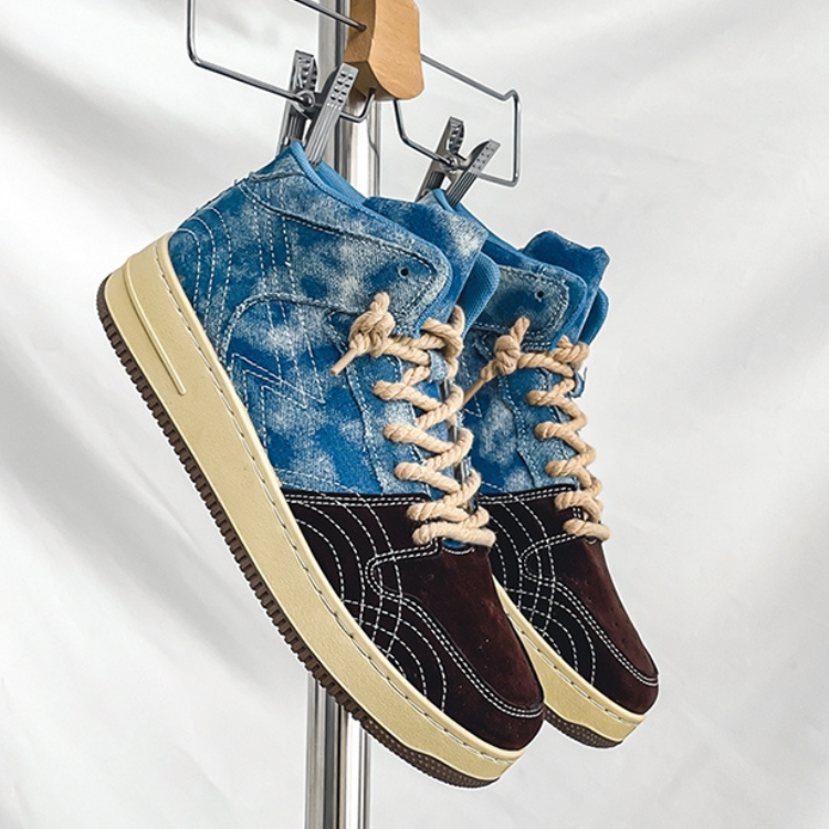 エンペラー・サイバースニーカー