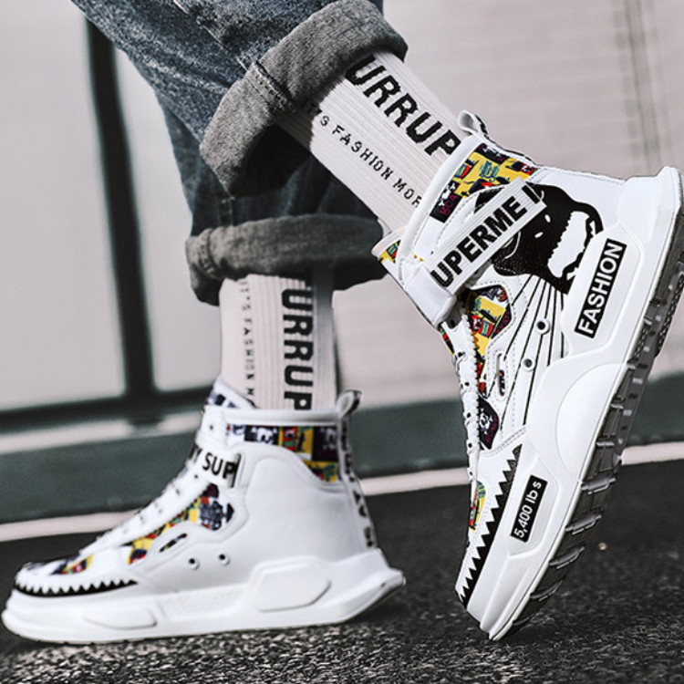 グリッチアテナスニーカー