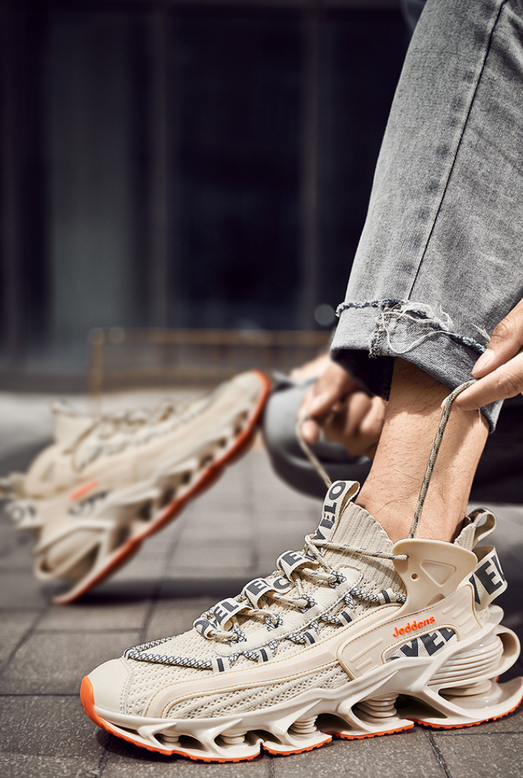 サイバーシヴァスニーカー