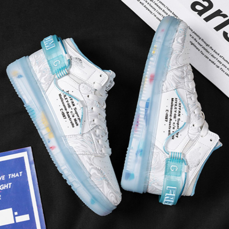 トウキョウブラックオーディンスニーカー