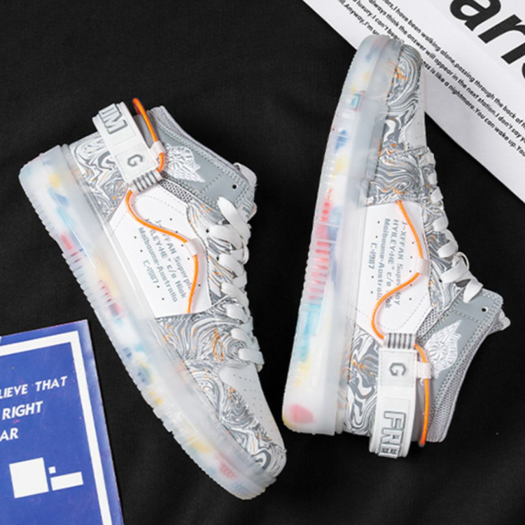 トウキョウブラックオーディンスニーカー