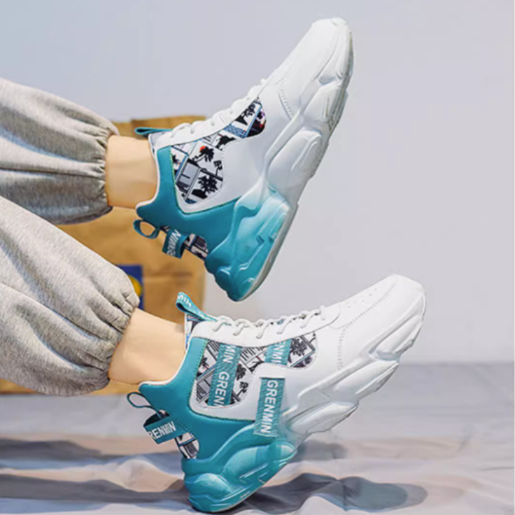 エスティグマ・コアスニーカー