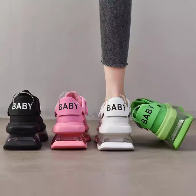 グリッチヘルメススニーカー