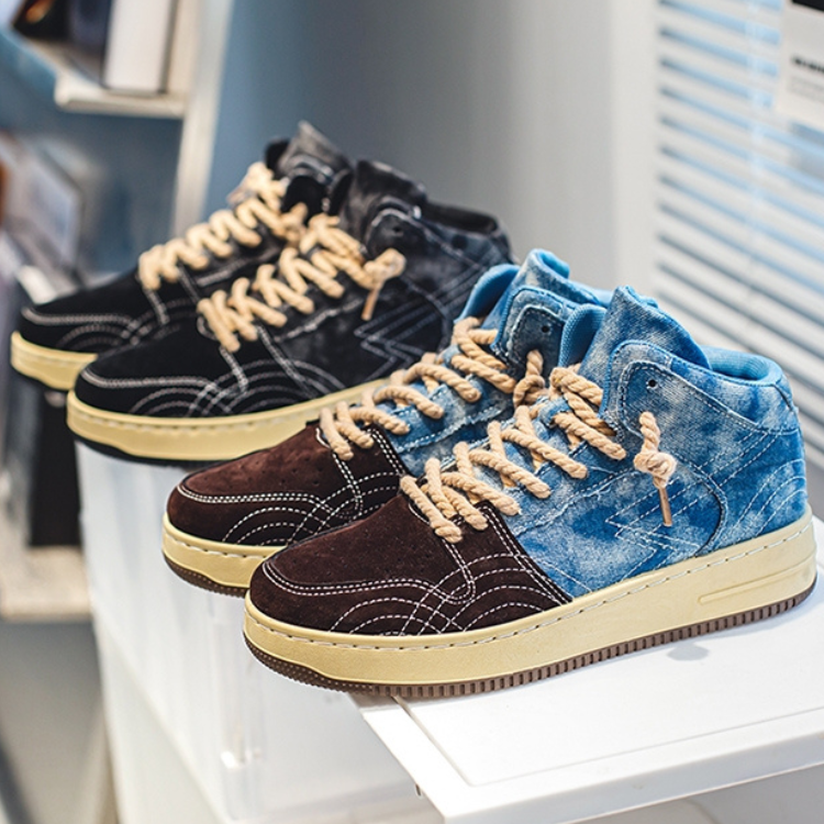 エンペラー・サイバースニーカー