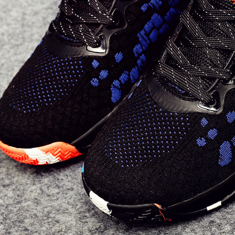 アキラブラックジャックシューズ