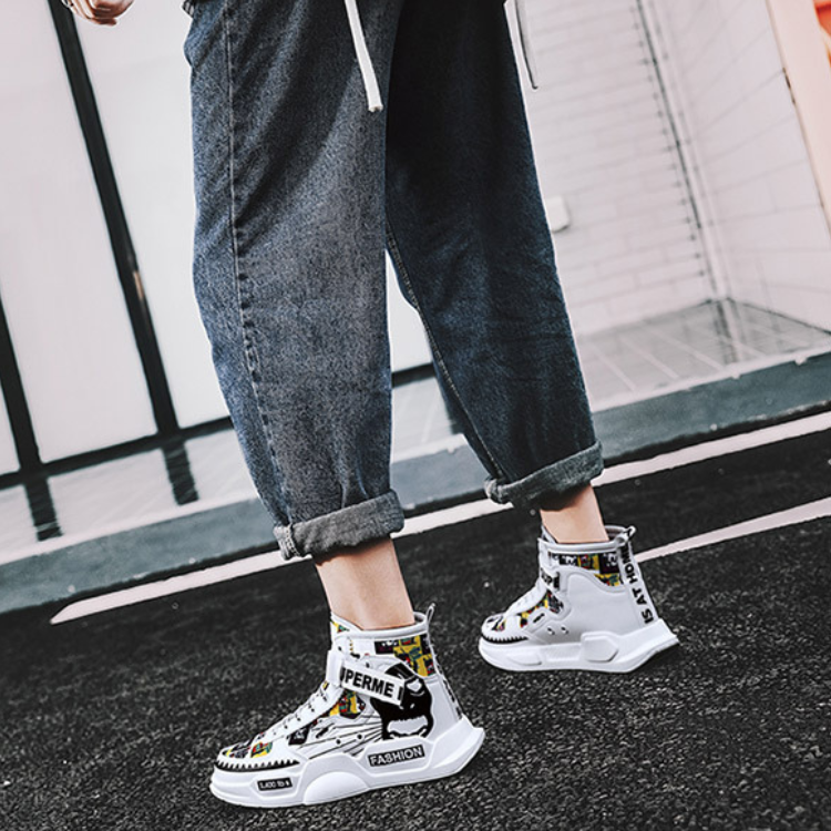 グリッチアテナスニーカー