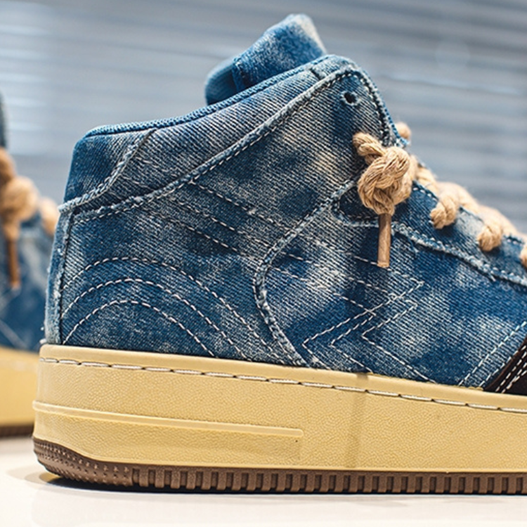 エンペラー・サイバースニーカー