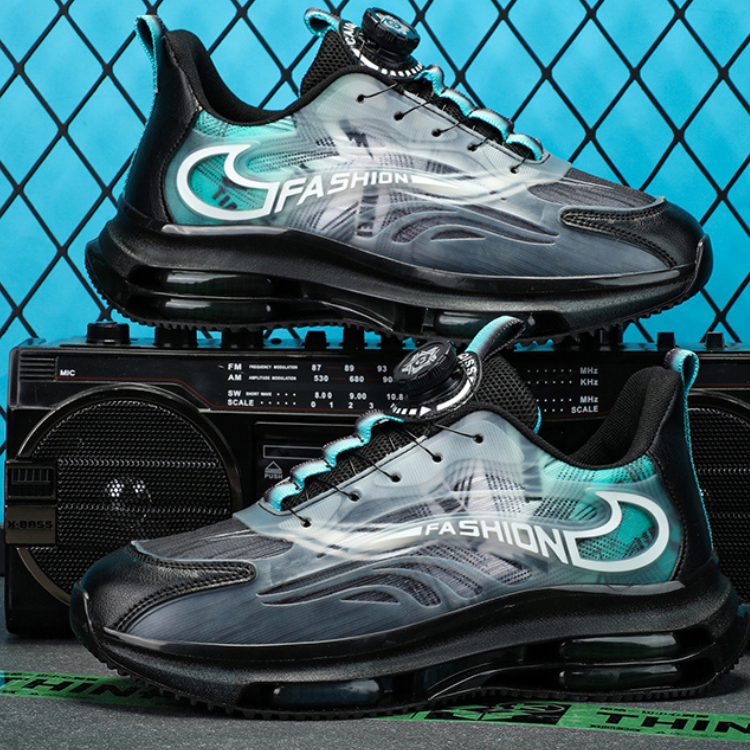 アニメアンビカスニーカー