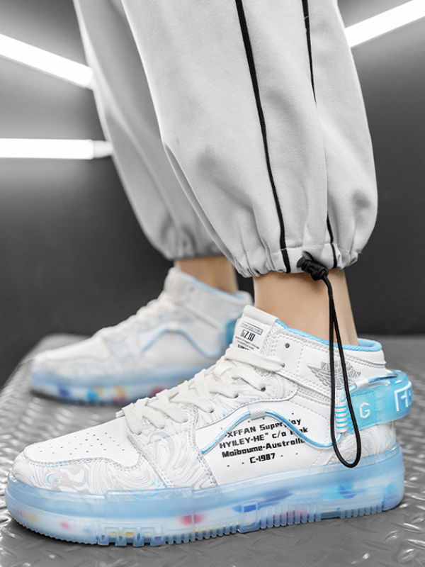 トウキョウブラックオーディンスニーカー