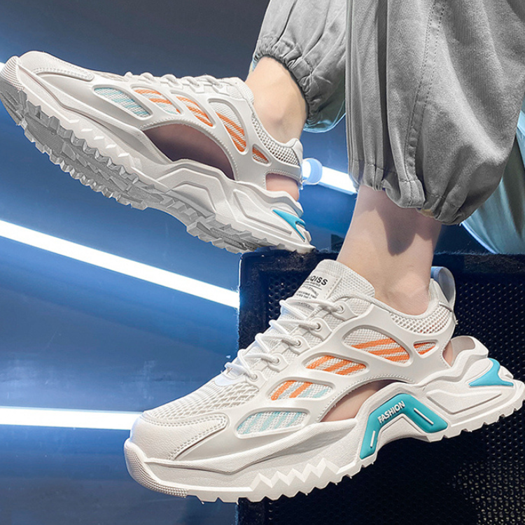 サイバーハルクスニーカー