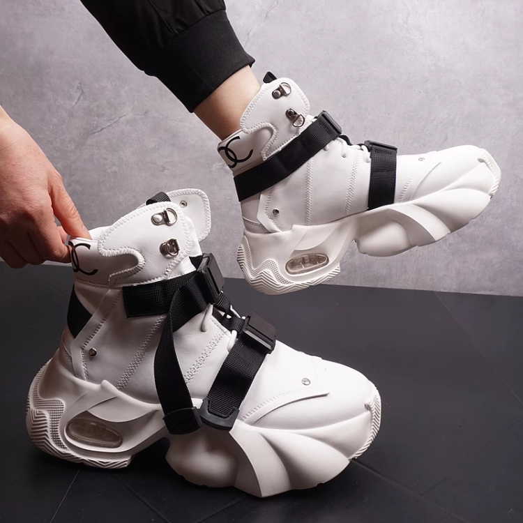 サイバーエーテルスニーカー