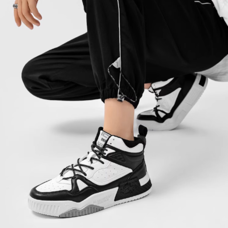 サイバーデメテールシューズ