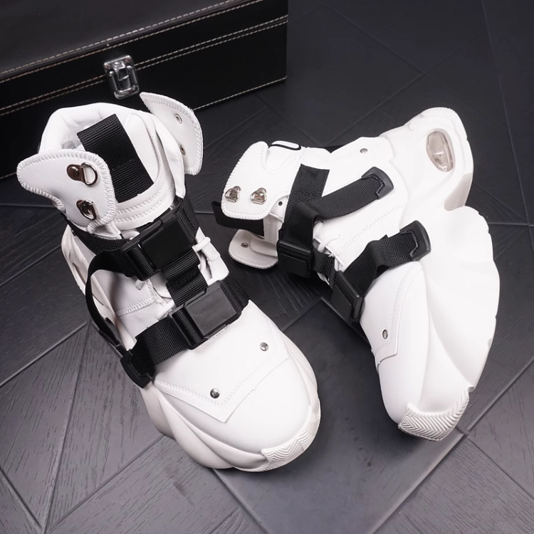 サイバーエーテルスニーカー