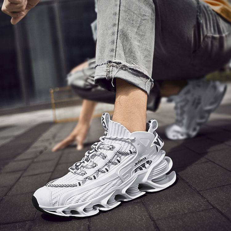 サイバーシヴァスニーカー