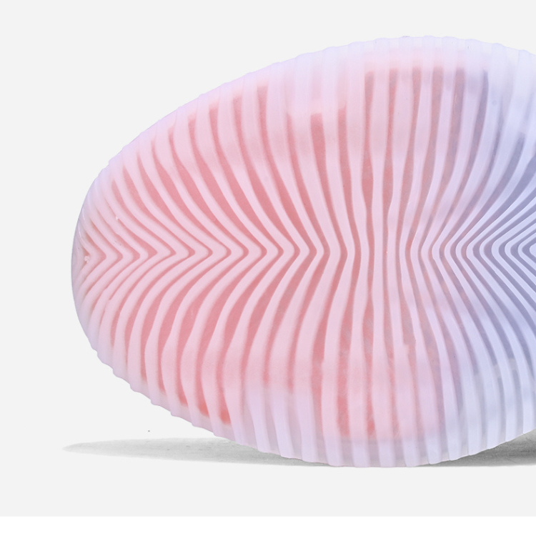 アニメアンビカスニーカー