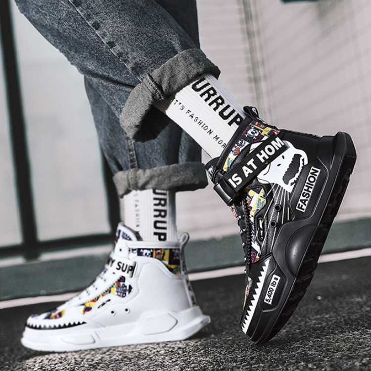 グリッチアテナスニーカー