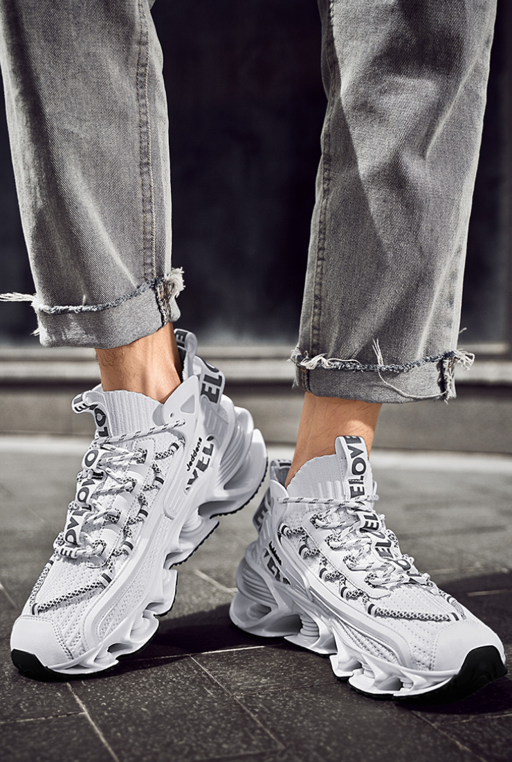 サイバーシヴァスニーカー