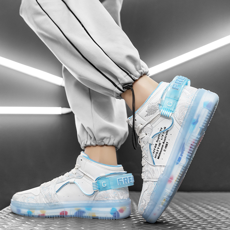 トウキョウブラックオーディンスニーカー