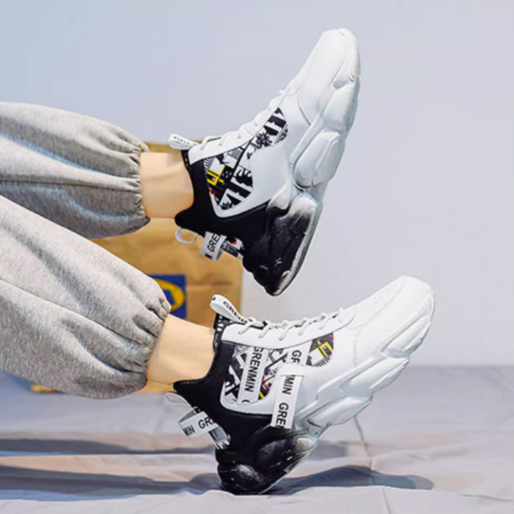 エスティグマ・コアスニーカー