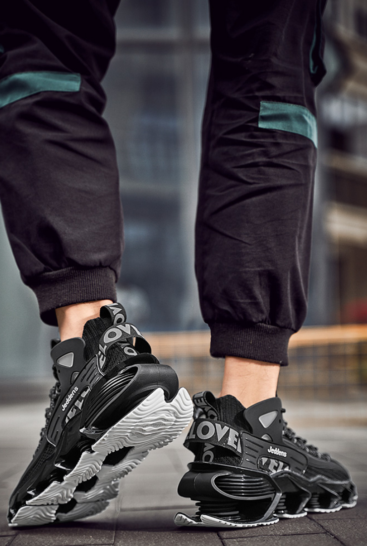 サイバーシヴァスニーカー