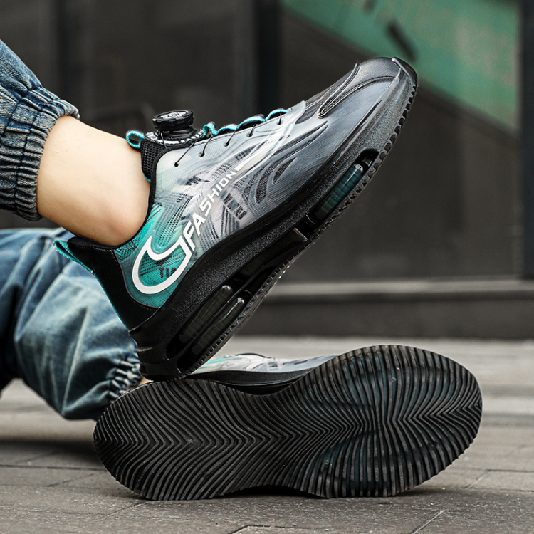 アニメアンビカスニーカー