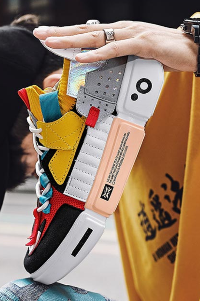 レースアップスニーカー