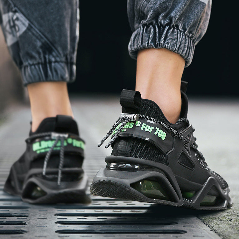 tri-soleブレードスニーカー